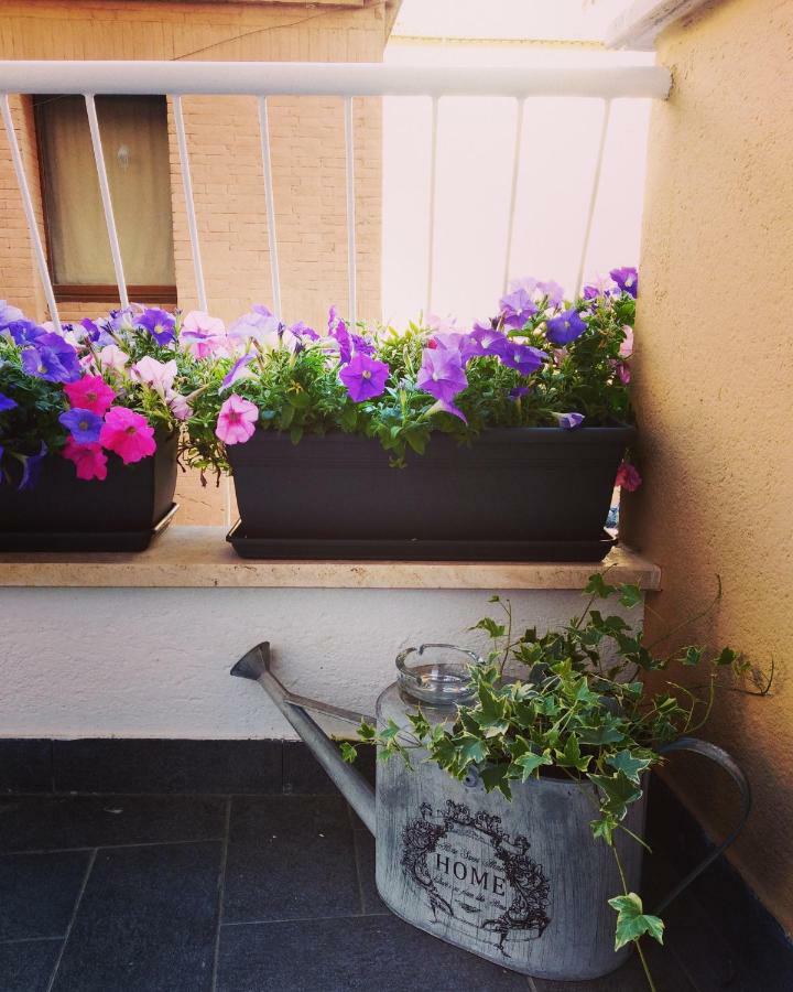 Bloom Rooms Foligno Luaran gambar